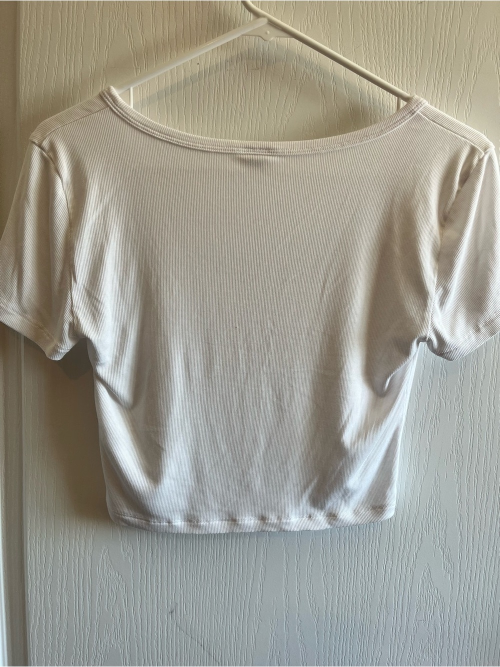 Sunday Best Aritzia | Ribbed Button-Front Cropped Tee - Picture 7 of 7
